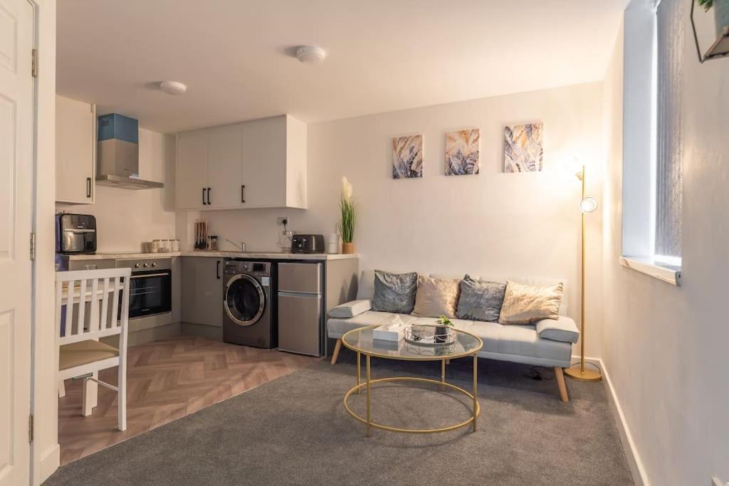 1 Bedroom - Netflix - Close To Centre And Nec Apartment
